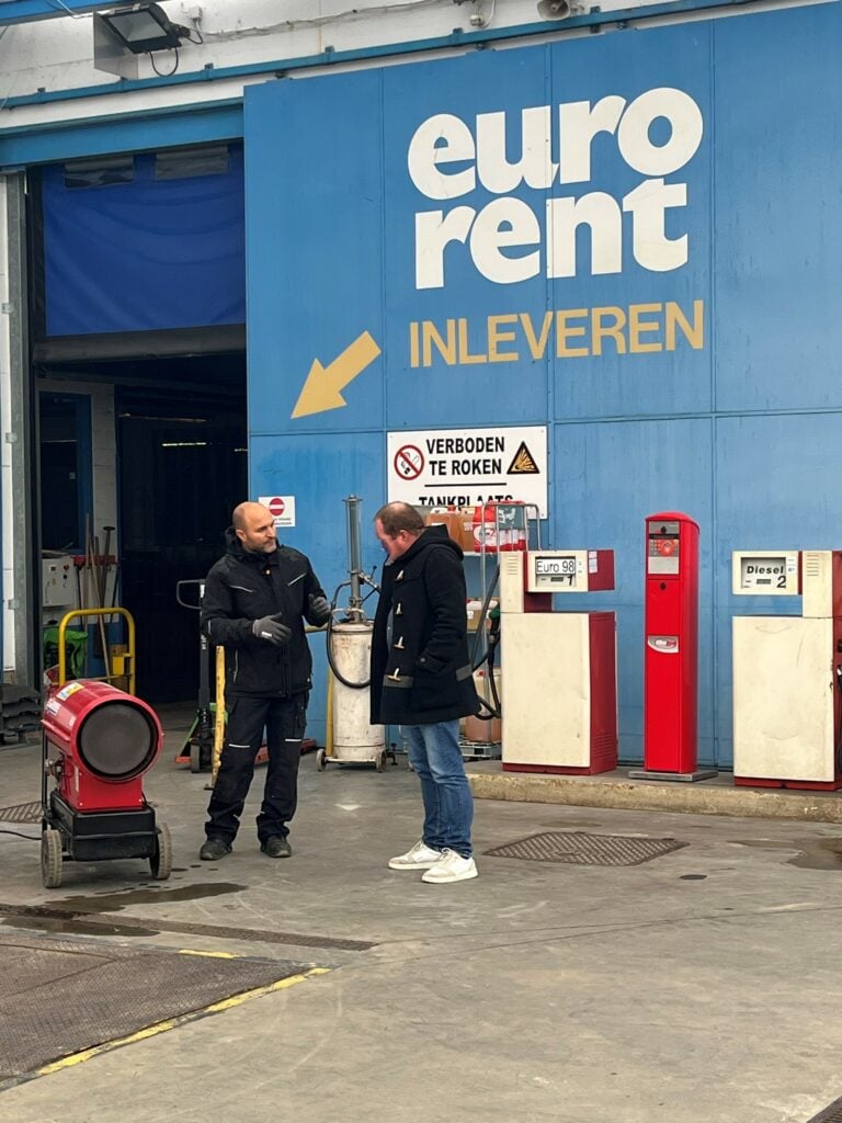 medewerker materiaalbalie