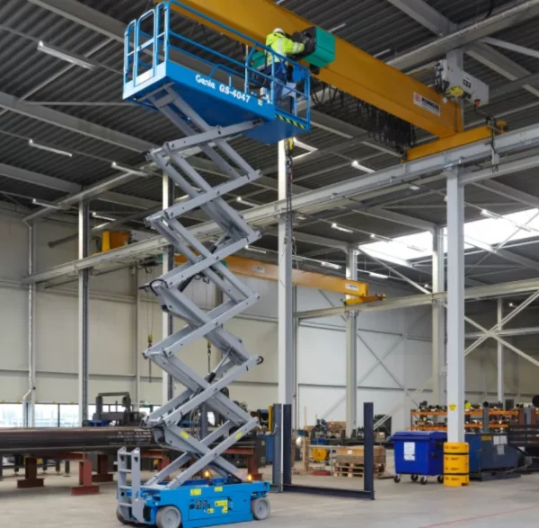 Schaarlift GENIE GS4047 - elektrisch 14 meter