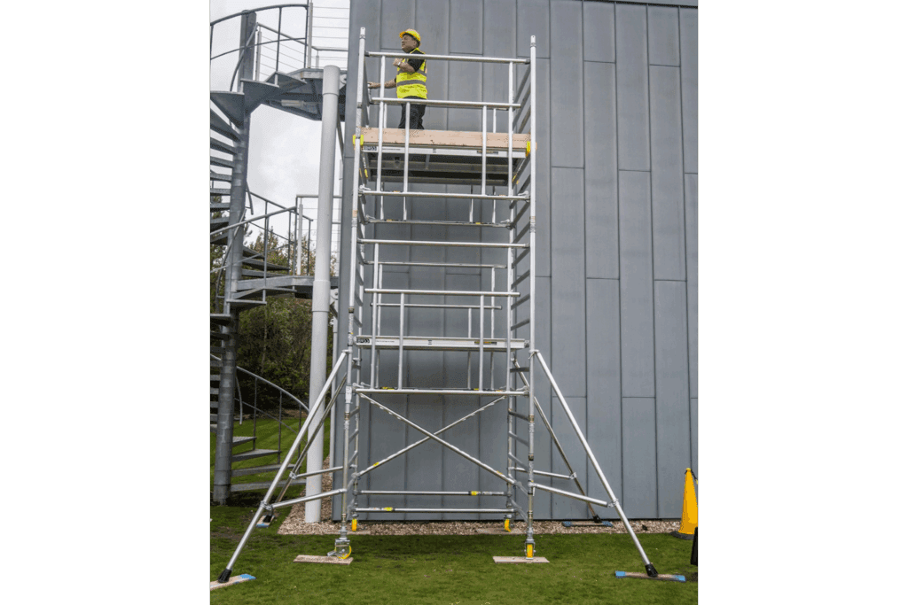 Rolsteiger aluminium 250 x 85 cm, vloerhoogte 4,20 m met geavanceerde veiligheidsleuning