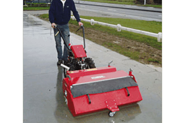 Borstelmachine met opvangbak