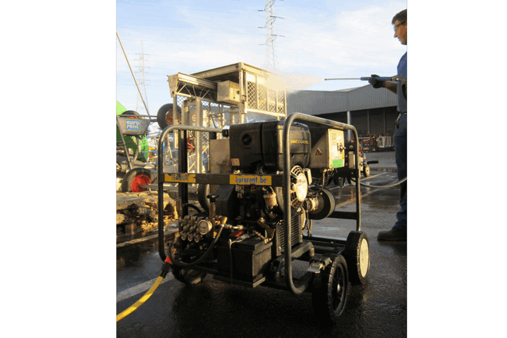 Hogedrukreiniger warm water 200 bar diesel