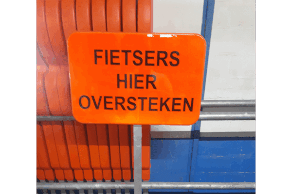 Verkeersbord fietsers hier oversteken