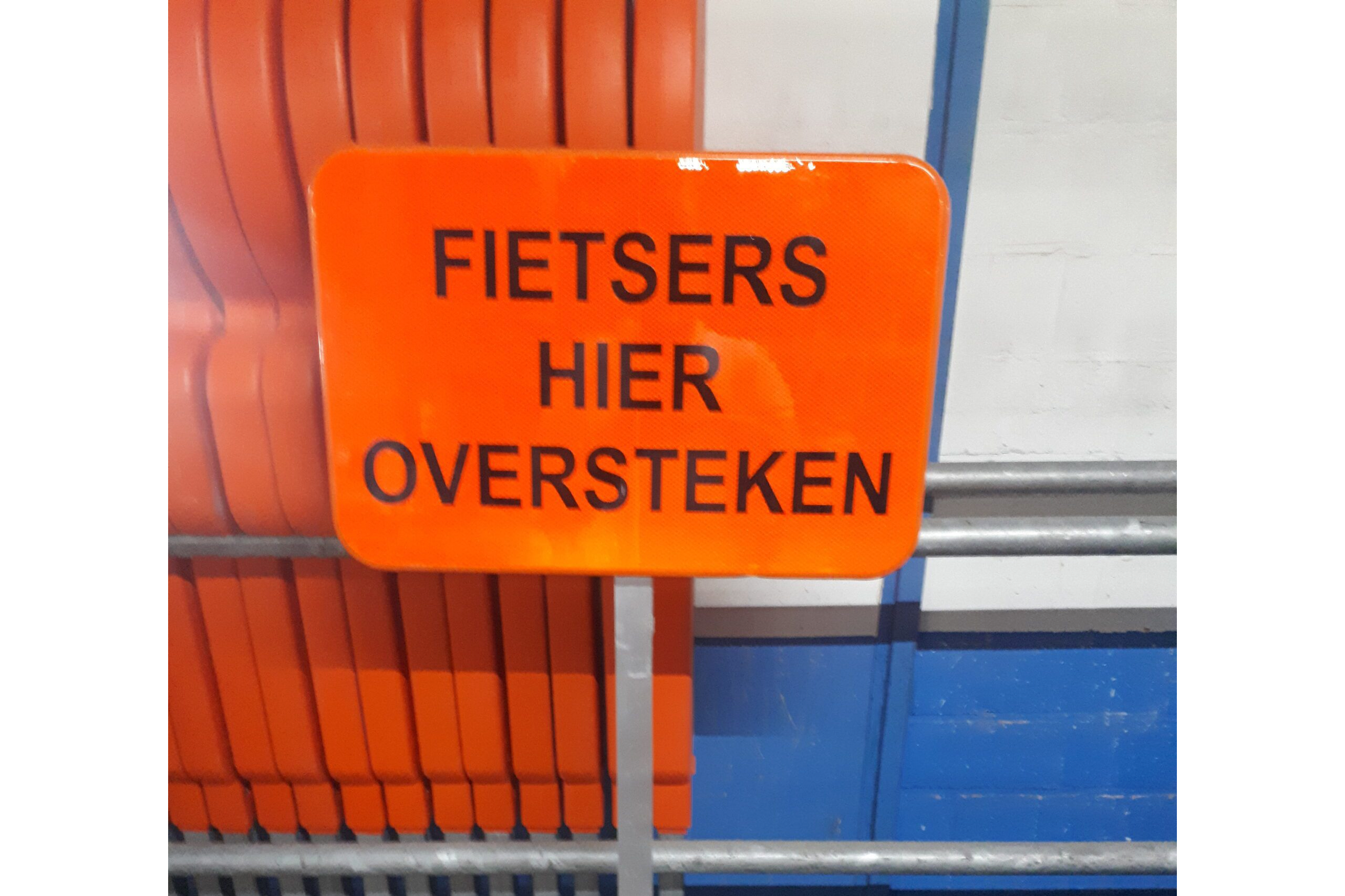 Verkeersbord fietsers hier oversteken
