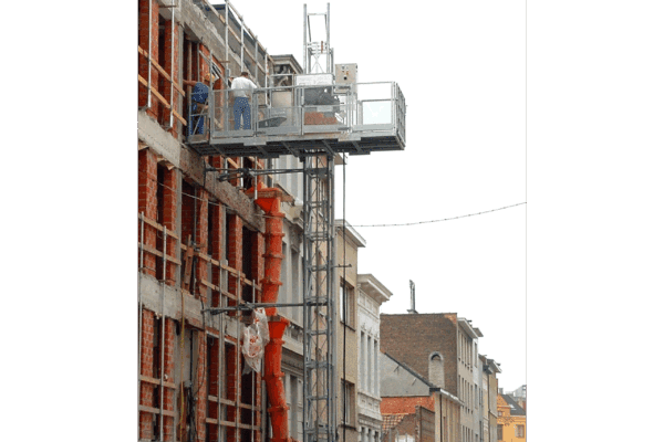 Transportsteiger 1.500 kg en 2.000 kg inclusief 8 personen