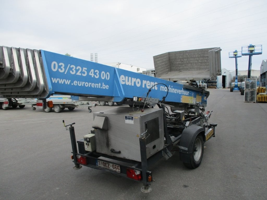 Bocker ladderlift 34 meter (zelfrijdend)